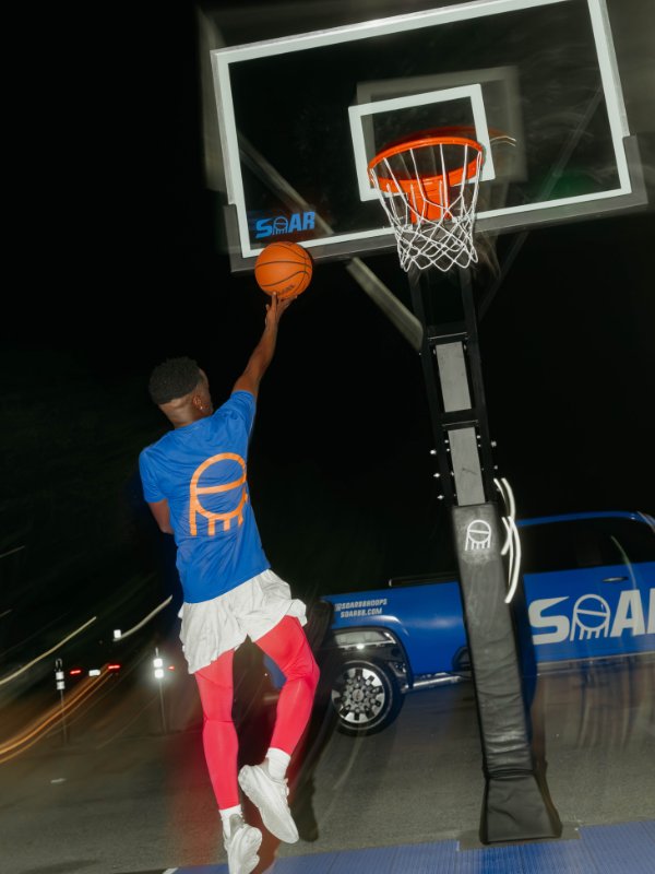 SOAR player dunking